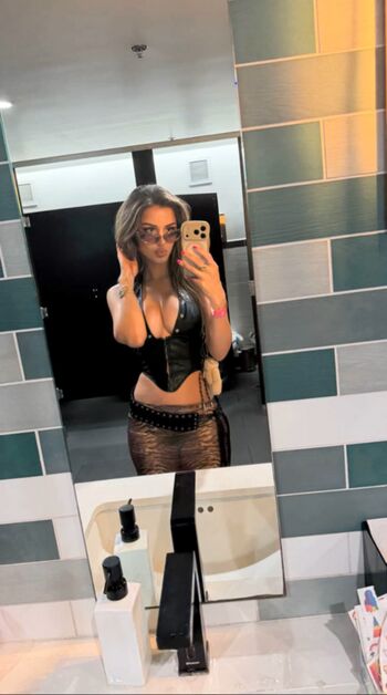 Sssniperwolf  page leaked private photo uncensored HD quality