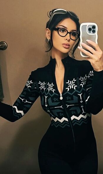 Sssniperwolf  page leaked private photo uncensored HD quality