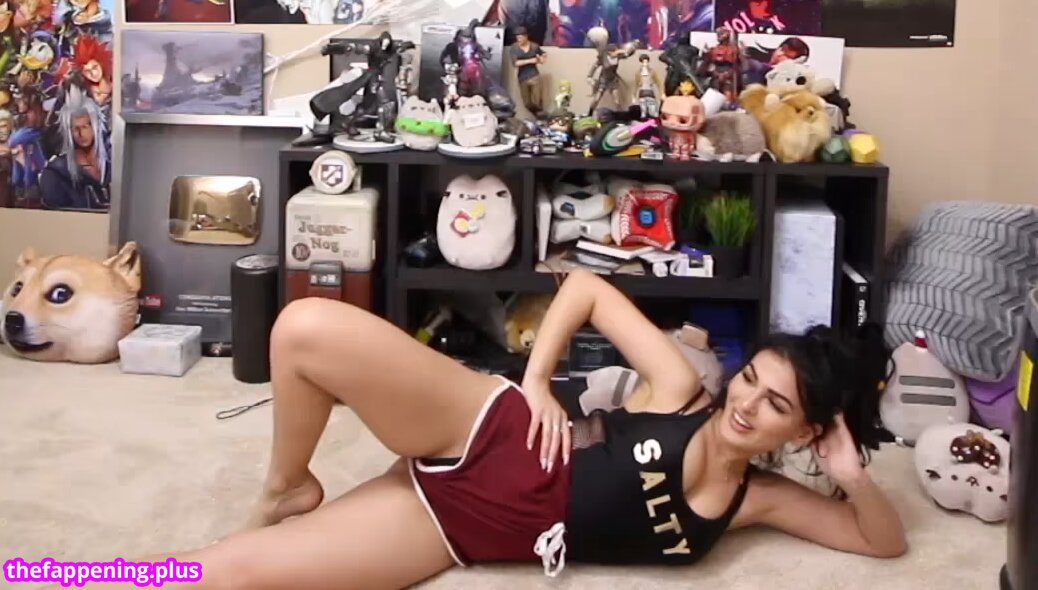 Sssniperwolf / leaked private photo uncensored HD quality