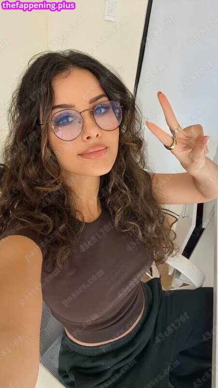 Sssniperwolf / leaked private photo uncensored HD quality