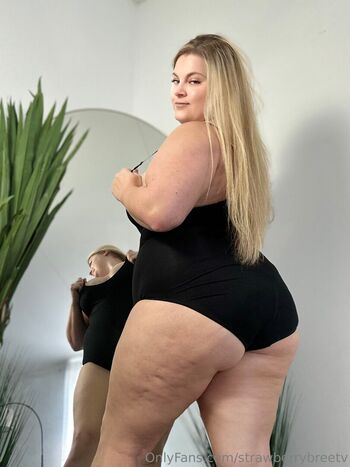 Strawberrybreetv leaked private photo uncensored HD quality