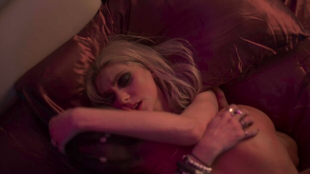 Taylor momsen  page leaked private photo uncensored HD quality