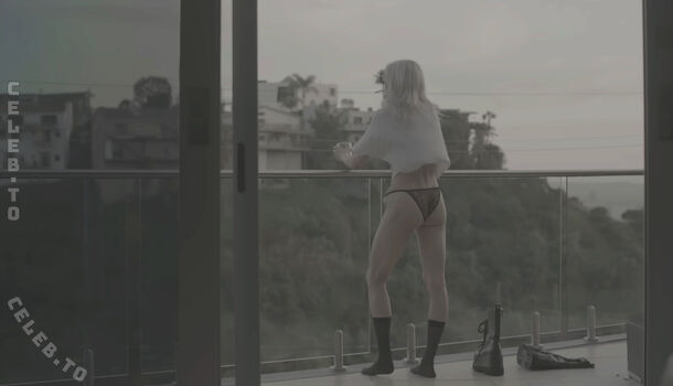 Taylor momsen  page leaked private photo uncensored HD quality