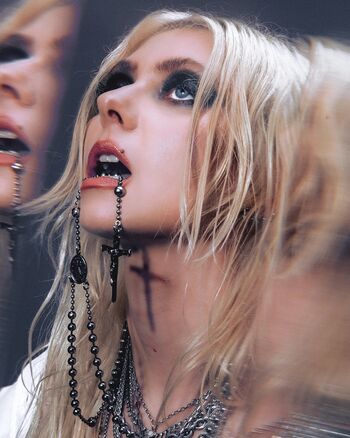 Taylor momsen leaked private photo uncensored HD quality