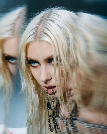 Taylor momsen leaked private photo uncensored HD quality