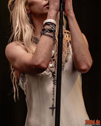 Taylor momsen leaked private photo uncensored HD quality