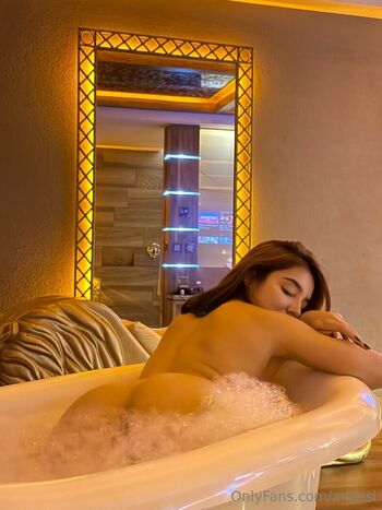 Valentina lopez page leaked private photo uncensored HD quality