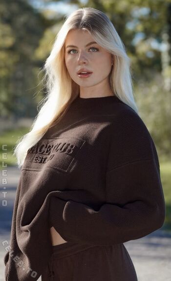 Vallixpauline leaked private photo uncensored HD quality