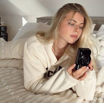 Vallixpauline leaked private photo uncensored HD quality