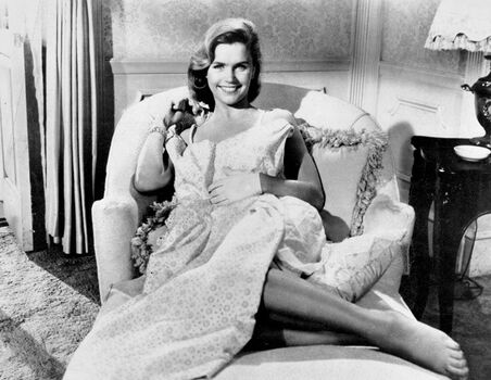 Vintage sexy celebs page leaked private photo uncensored HD quality