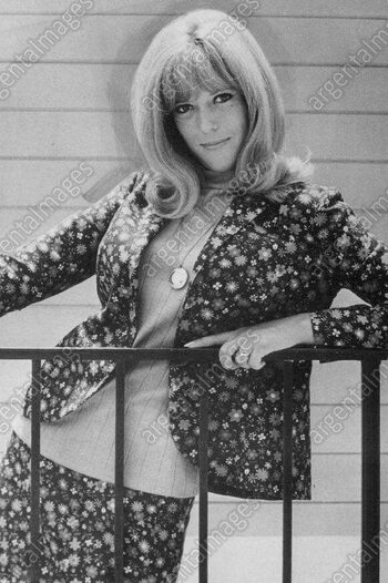 Vintage sexy celebs page leaked private photo uncensored HD quality