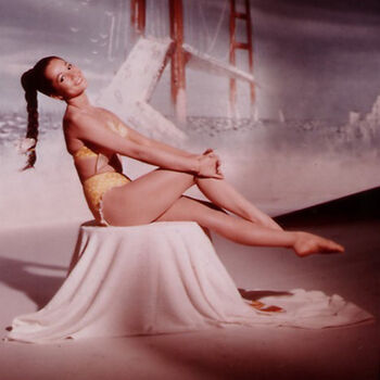Vintage sexy celebs page leaked private photo uncensored HD quality