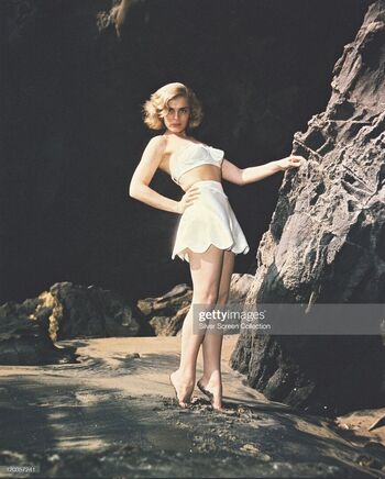 Vintage sexy celebs page leaked private photo uncensored HD quality