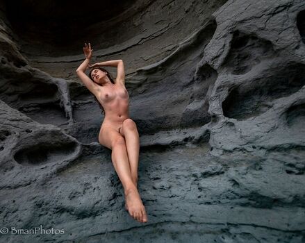 Whitney masters leaked private photo uncensored HD quality