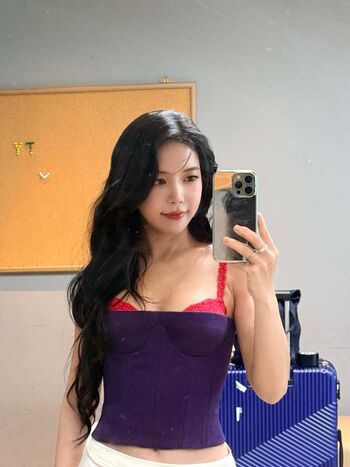 Womenk pop page leaked private photo uncensored HD quality