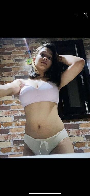 Yajna seni  page leaked private photo uncensored HD quality