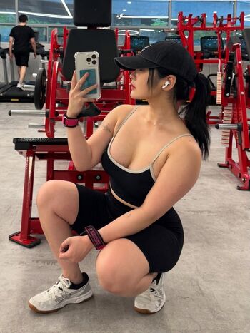 Yeo po girl leaked private photo uncensored HD quality