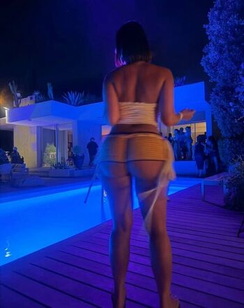Yesjulz  page leaked private photo uncensored HD quality