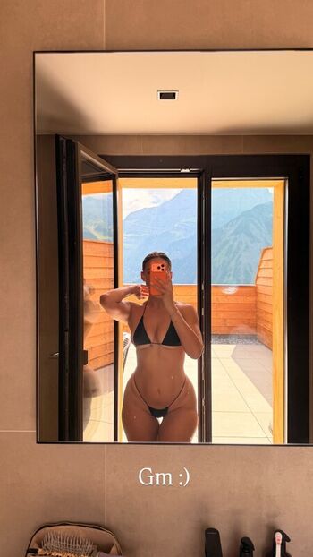 Yesjulz  page leaked private photo uncensored HD quality
