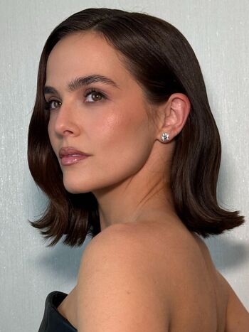 Zoey deutch page leaked private photo uncensored HD quality